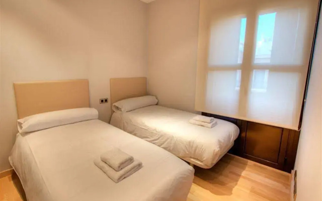Tamarit Apartments
