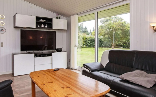 Peaceful Holiday Home in Falster near Sea
