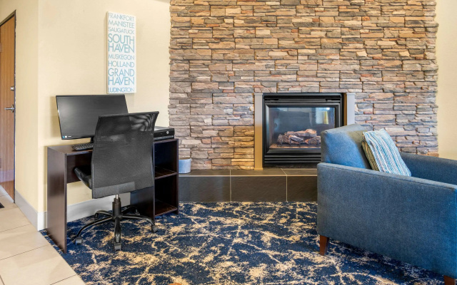 White Pines Inn & Suites