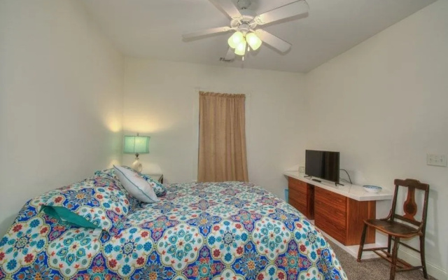 Magnolia Pointe Luster Leaf 4825-102