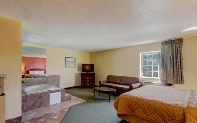 Comfort Inn Tulsa Airport