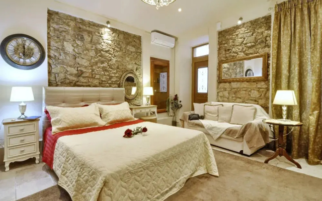 Venetian Suites Metropolis by Konnect, Old Corfu Town