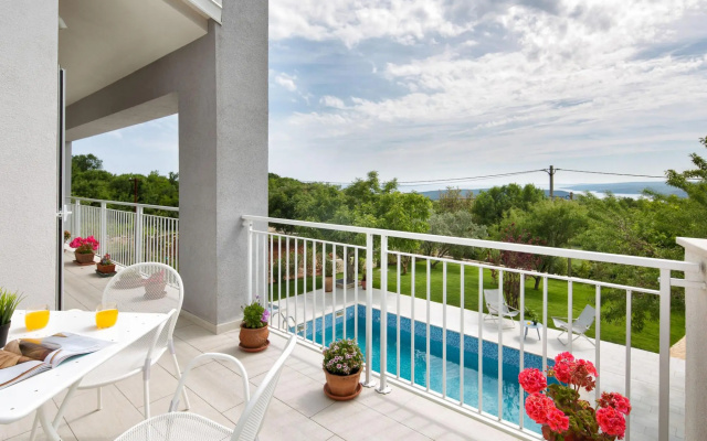Exquisite Villa in Stanisovi With Swimming Pool