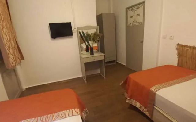 Mert Hotel