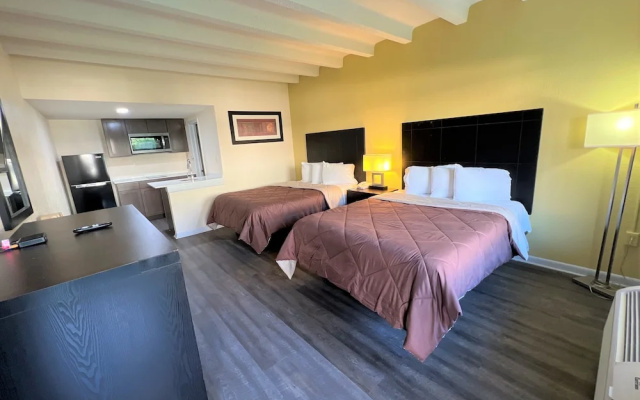 James River Inn & Suites