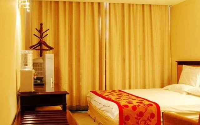Beijing Luhong Hotel