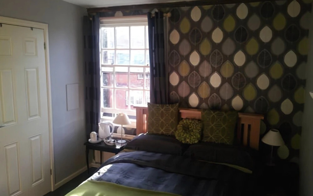 Queenshead Inn