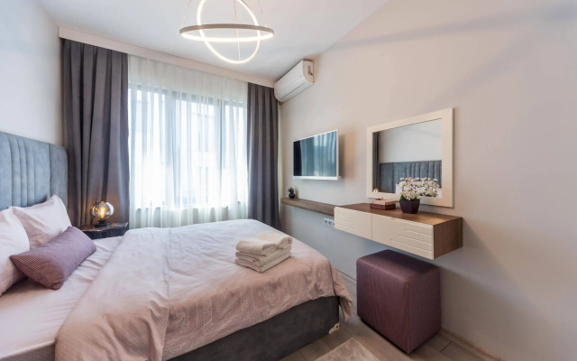Green Hills Suites