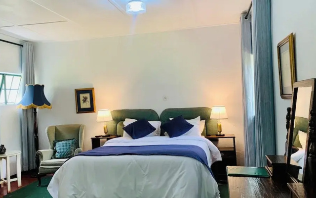 Pinetree Inn Hotel