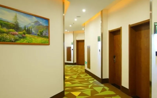 Vatica Fuyang Linquan South Jiefang Road Hotel