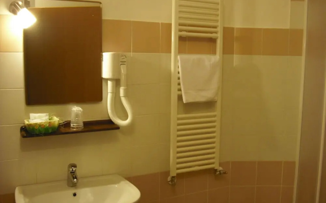 Cascina Garden Hotel