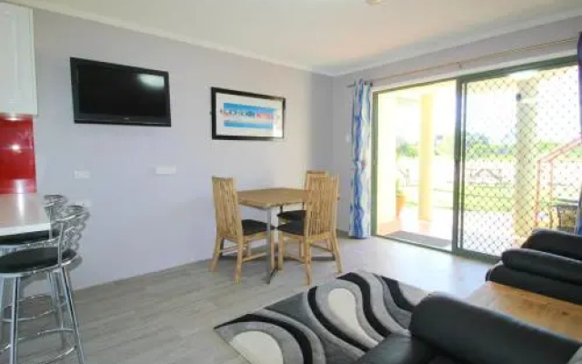 Beachfront 2, 25 Willow Street