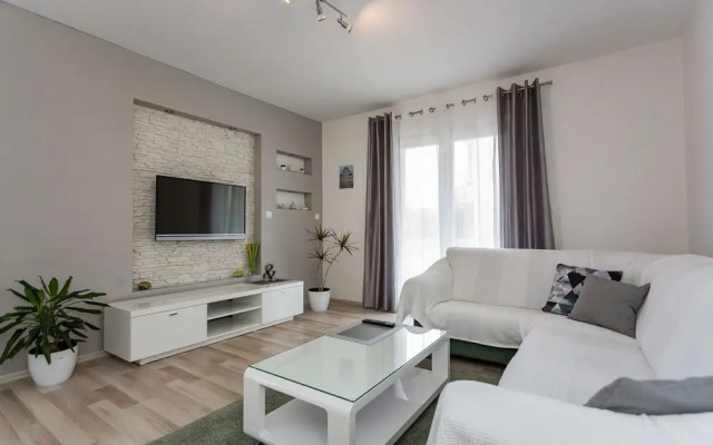 Petar - 50 m From sea - A1