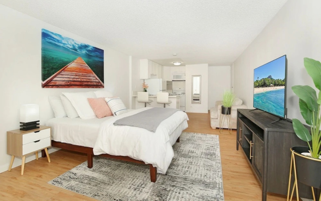 Oahu Tradewinds Plaza 601 Condo