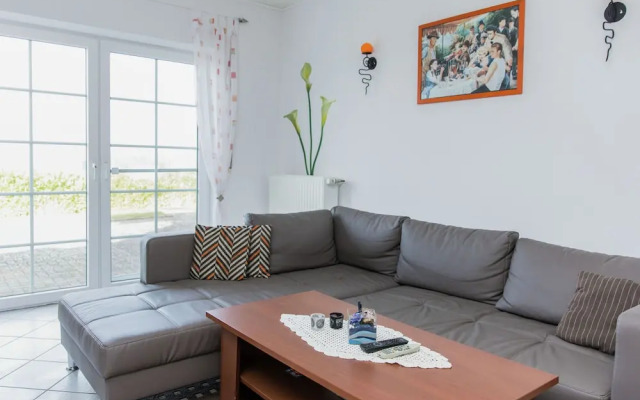 Blissful Apartment With Terrace, Barbecue, Garden Furniture