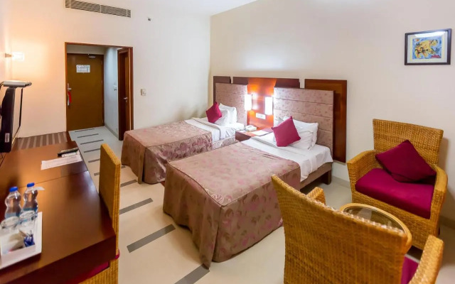 Hotel Devaragam
