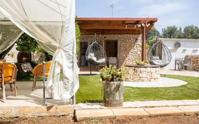Trullo Nonna Netta con Piscina Idromassaggio e Area Giochi