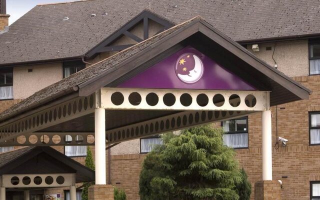 Отель Premier Inn Glasgow Airport Пейсли вид на фасад