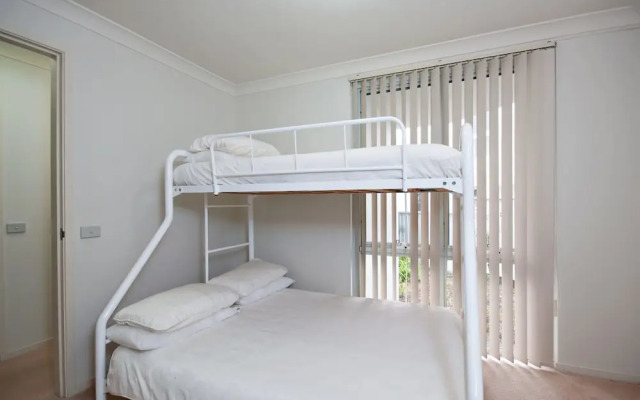 Bagnalls Beach Apartment, Unit 3/153 Government Road