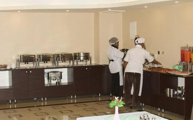Holiday Hotel
