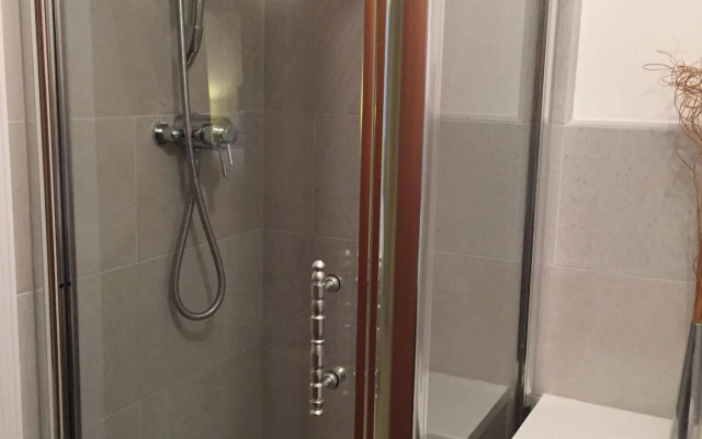 Turnberry Apartments