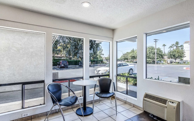 Motel 6 Modesto CA