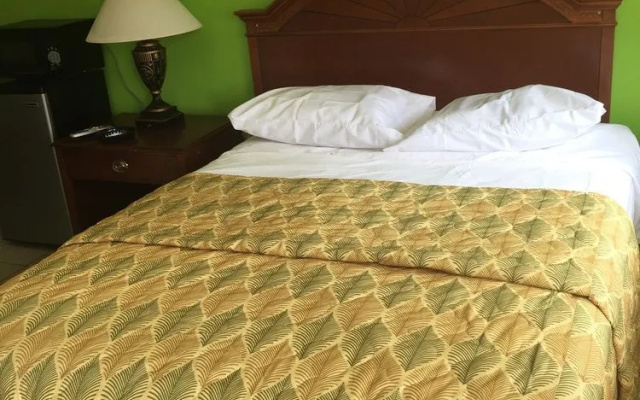 Green Acres Motel