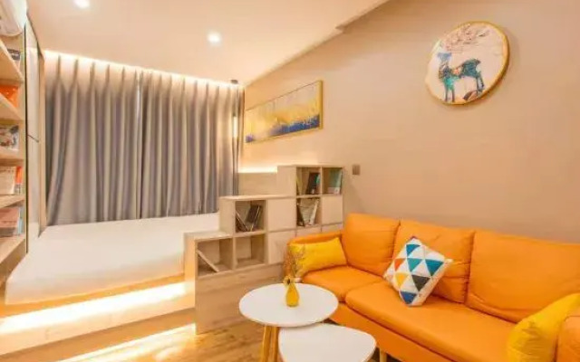 Apple Cinema Apartment (Maoming Dianbai District Government Store )