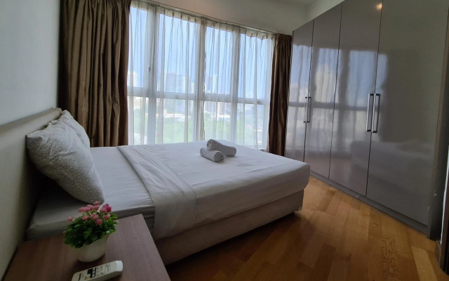 Regalia Residence KLCC View by iLuxHome