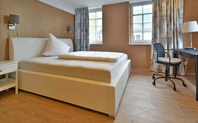 Hotel zur goldenen Sonne
