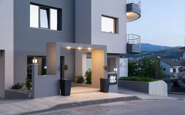 The High View Luxury Suites and Apartments