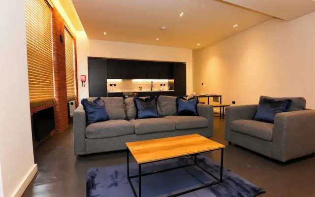 The Nichols Building Spacious 3-bedroom Apartment