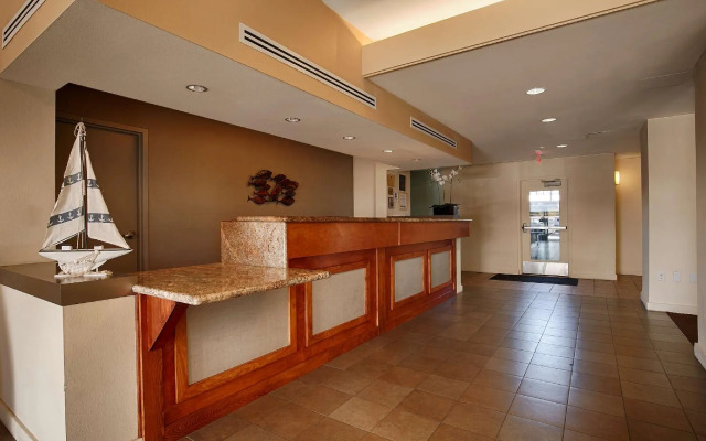 Best Western Yacht Harbor Hotel