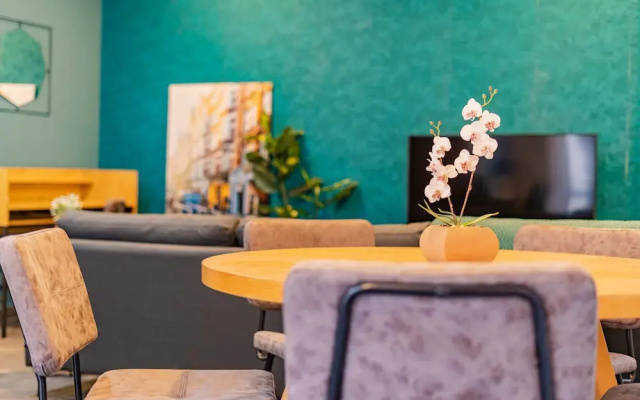 Doctores Apartments by VH