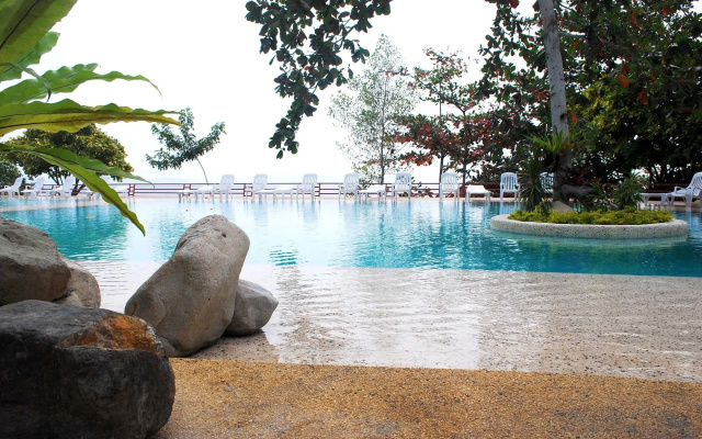 Almont Beach Resort