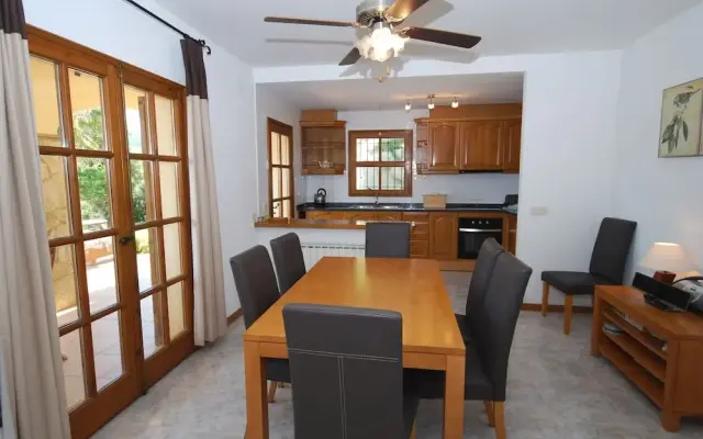 Deluxe Villa in Calonge With Private Pool