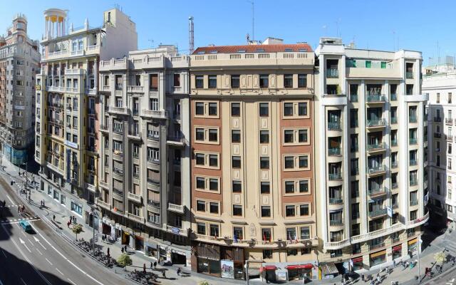 Hotel Madrid Centro, managed by Meliá вид на фасад