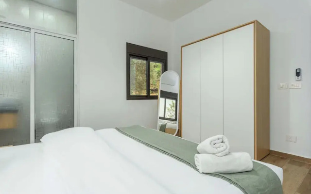 Vista 2-Bedroom Apartment in Batroun