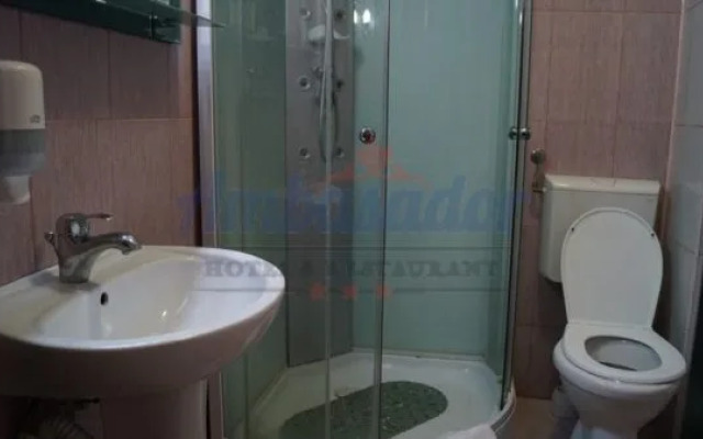 Ambasador Hotel & Restaurant