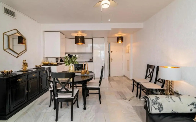 Marbella Lovely 3-bedroom Apartment 350 m Walk to the Beach