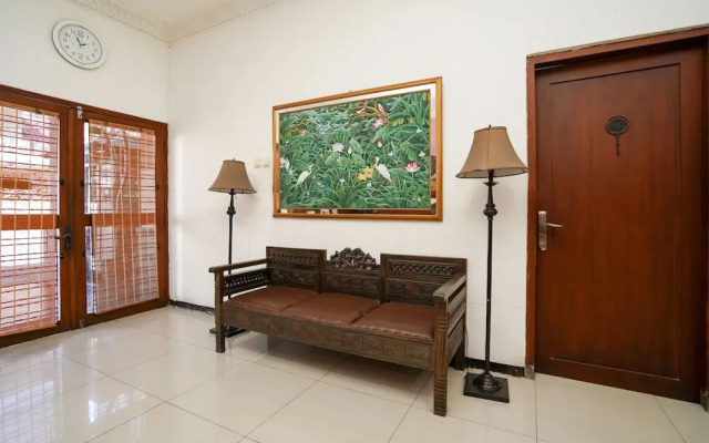 Penginapan Darma Ii by OYO Rooms