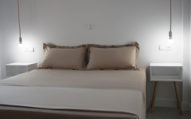 Axos Apartments