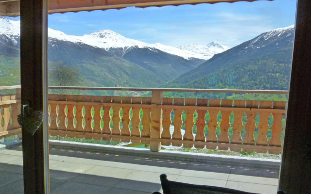 Chalet in Heremence With Stunning Alpine Views