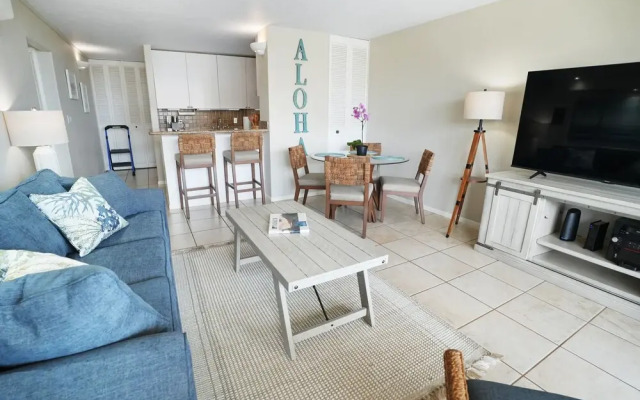 Island Breeze 2 Bedroom Condo by RedAwning