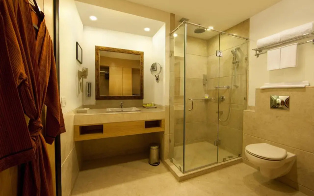 Lemon Tree Hotel, Udyog Vihar, Gurugram