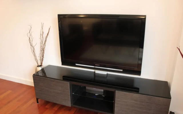 Spacious City Centre Apartment with 2 En-suites