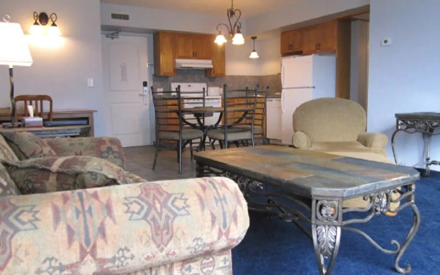 Misty Mountain Inn and Suites