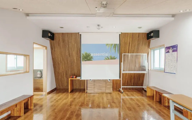 Beyand Private Pool Villa Pension, Daebu