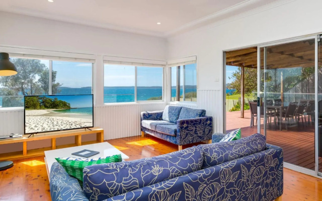 Bimbadgen at Hyams Beach 4pm Check Out Sundays