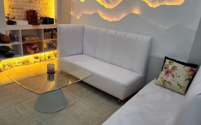 Derby Place Lounge Karatina